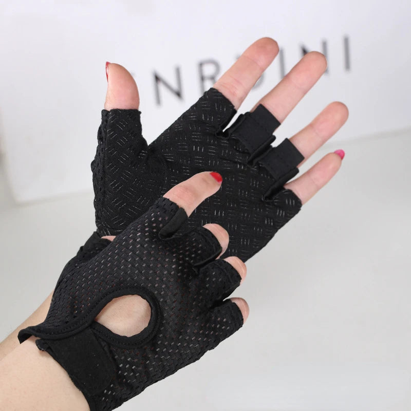 Half Finger Gym Gloves – Breathable Non-Slip Gloves for Men & Women